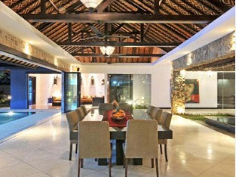 Villa Samudra Raya Бали Екстериор снимка
