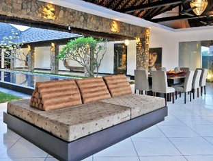 Villa Samudra Raya Бали Екстериор снимка